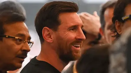 মেসির সফরে বিশৃঙ্খলার জের ধরে পদত্যাগ পশ্চিমবঙ্গের ক্রীড়ামন্ত্রীর