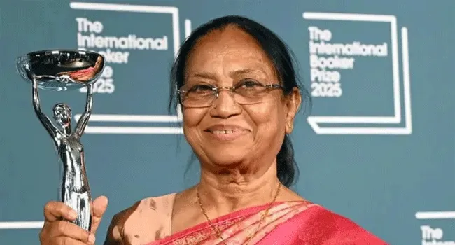 ছোটগল্পে ‘বুকার’ পুরস্কার পেলেন দক্ষিণ ভারতের মুসলিম নারী লেখিকা