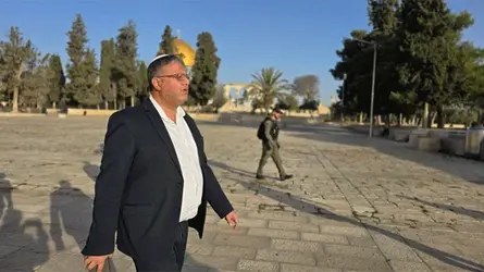 নেতানিয়াহুকে সতর্ক করে চিঠি দিলেন বেন গাভির