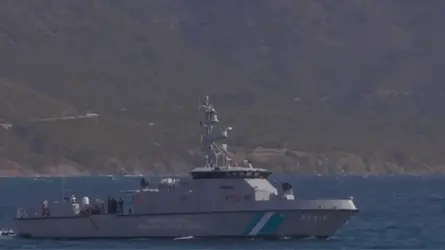 গ্রিসের উপকূলে নৌকা থেকে ১৭ অভিবাসীর লাশ উদ্ধার : কোস্টগার্ড