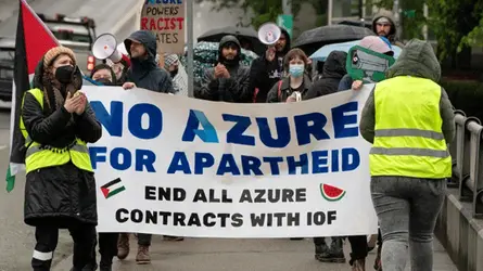 ইসরাইলকে সহযোগিতার প্রতিবাদ করায় ৪ কর্মচারীকে বরখাস্ত করল মাইক্রোসফট