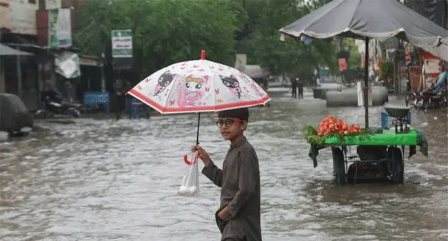 পাকিস্তানে ভারী বৃষ্টিপাতে মৃত বেড়ে ১১৭
