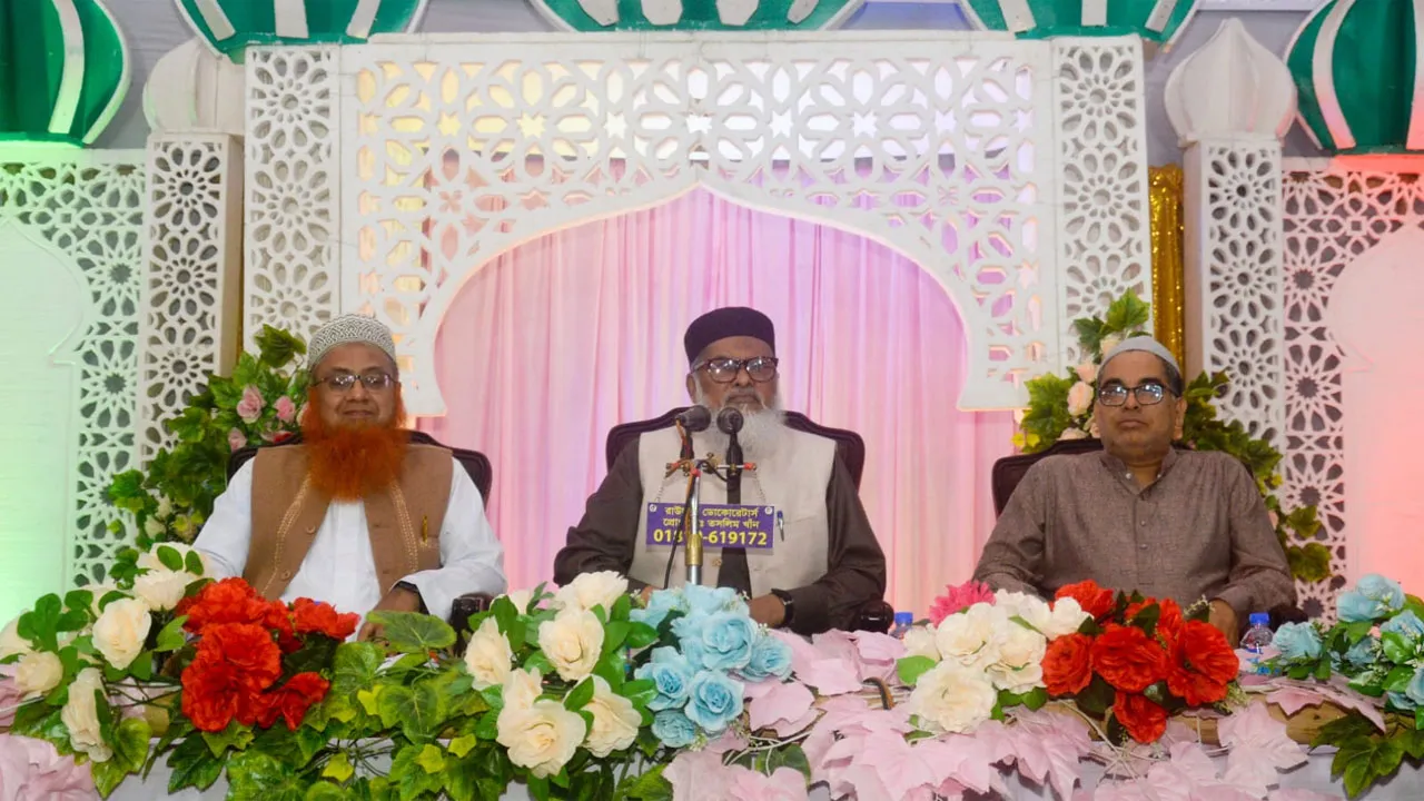 ধর্ম চর্চা উচ্চ শিক্ষার জন্য বাধা হতে পারে না : ধর্ম উপদেষ্টা