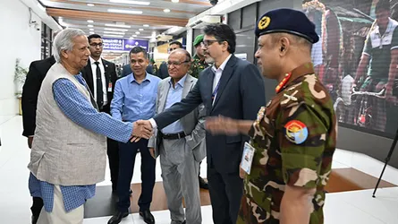 চীন সফর শেষে দেশে ফিরলেন প্রধান উপদেষ্টা