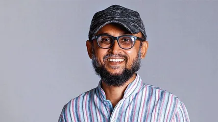 চারুকলায় ফ্যাসিবাদের মুখাবয়বে আগুন, কড়া বার্তা দিলেন ফারুকী