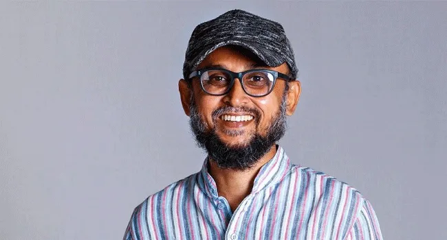 চারুকলায় ফ্যাসিবাদের মুখাবয়বে আগুন, কড়া বার্তা দিলেন ফারুকী