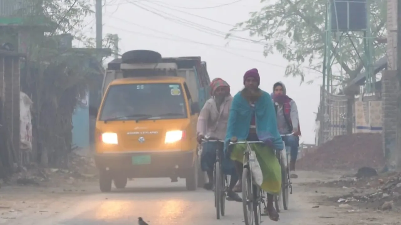 চুয়াডাঙ্গায় ২ দিন ধরে দেখা নেই সূর্যের, বিপাকে খেটে খাওয়া মানুষ
