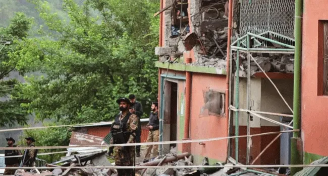 লাহোরের মার্কিন কনস্যুলেট কর্মীদের ‘নিরাপদ স্থানে আশ্রয়’ নিতে নির্দেশ