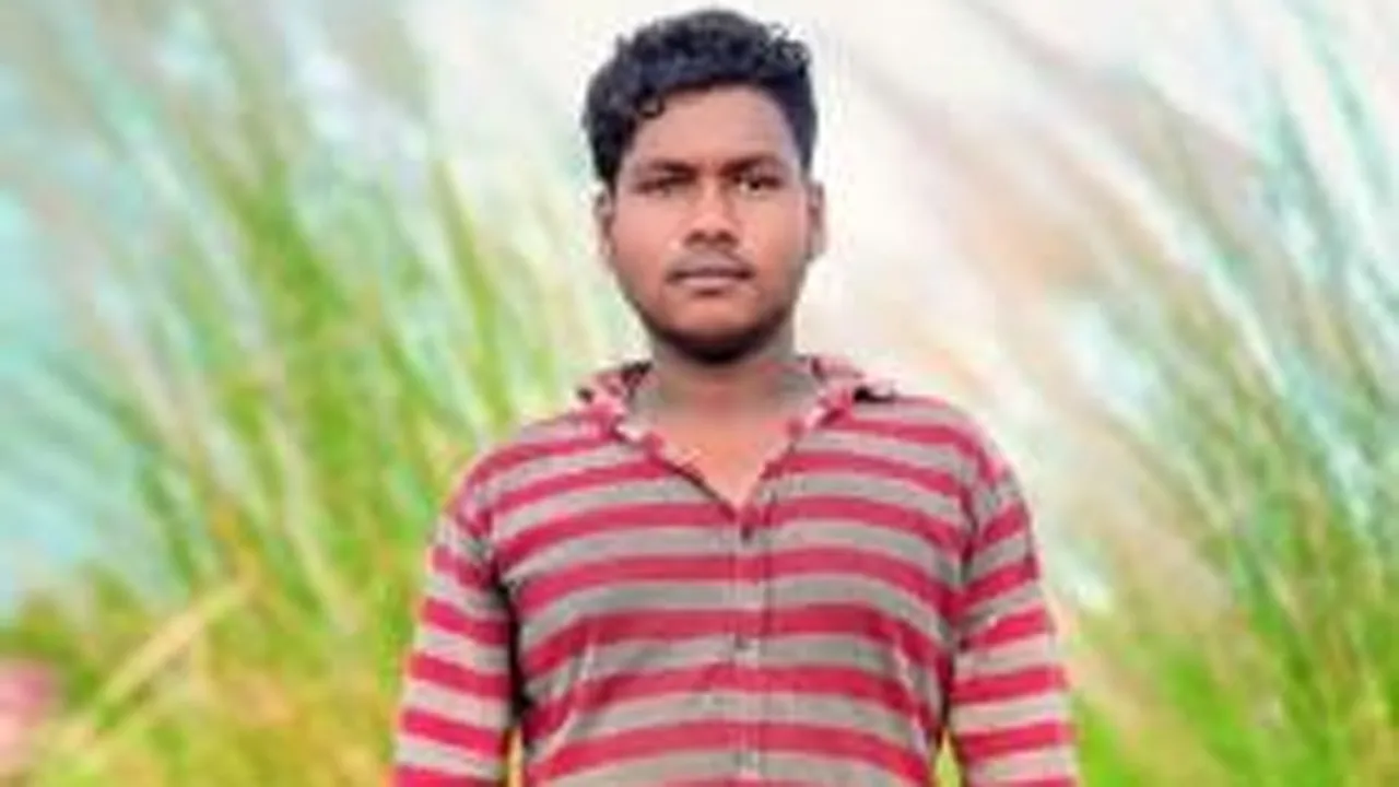 ভোটকেন্দ্র থেকে ছাত্রদল কর্মী আটক