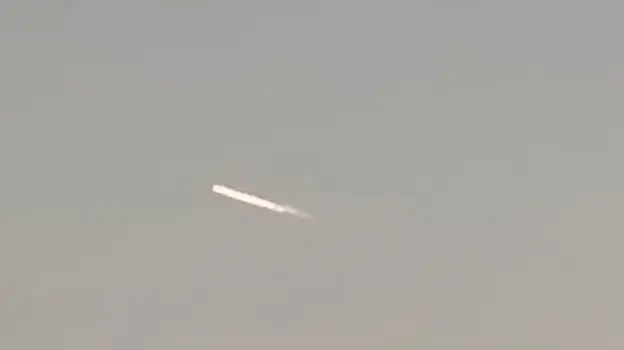 হঠাৎ খুলনার আকাশে আলোর ঝলক...