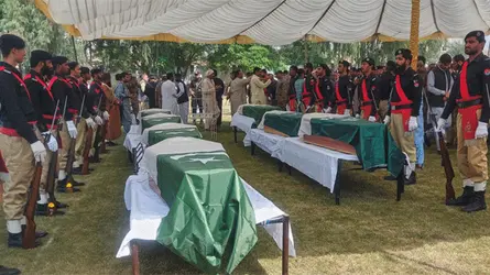 পাকিস্তানে টিটিপির পৃথক হামলায় নিহত ২৩