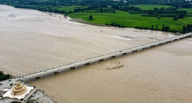 পাকিস্তানের দিকে পানি প্রবাহ কমিয়ে দিলো ভারত