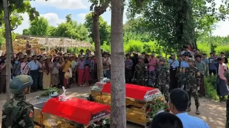 মিয়ানমারে সমাবেশে সেনাবাহিনীর প্যারাগ্লাইড বোমা হামলা, নিহত ২৪