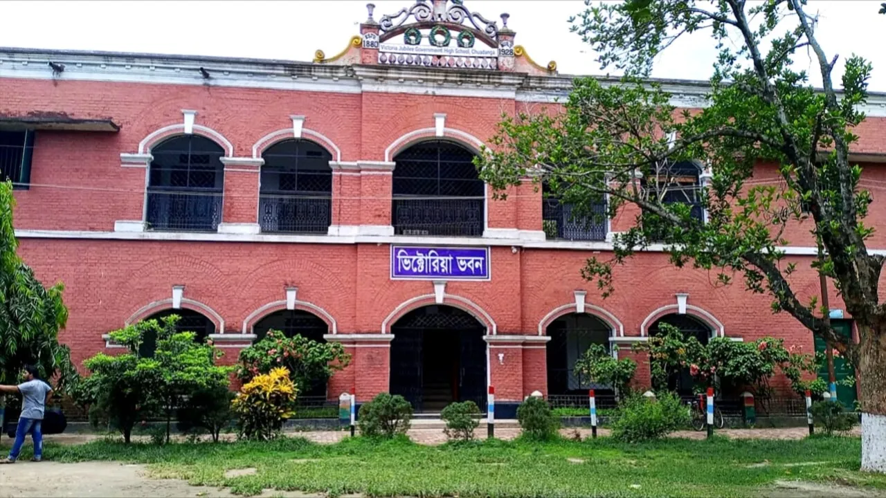 চুয়াডাঙ্গায় বালক বিদ্যালয়ের ভর্তি তালিকায় বালিকার নাম!