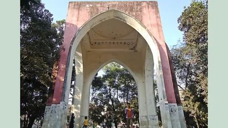 ঢাকার বুকে এক রক্তাক্ত ইতিহাস বাহাদুর শাহ পার্কের গল্প