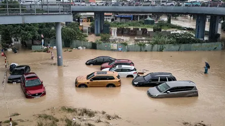 ভিয়েতনামে টানা বষর্ণ ও বন্যায় ৪১ জনের প্রাণহানি