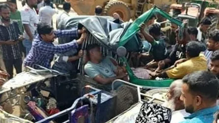 সাদাপাথরে যাওয়ার পথে ট্রাক্টরচাপায় হতাহত ৬ পর্যটক