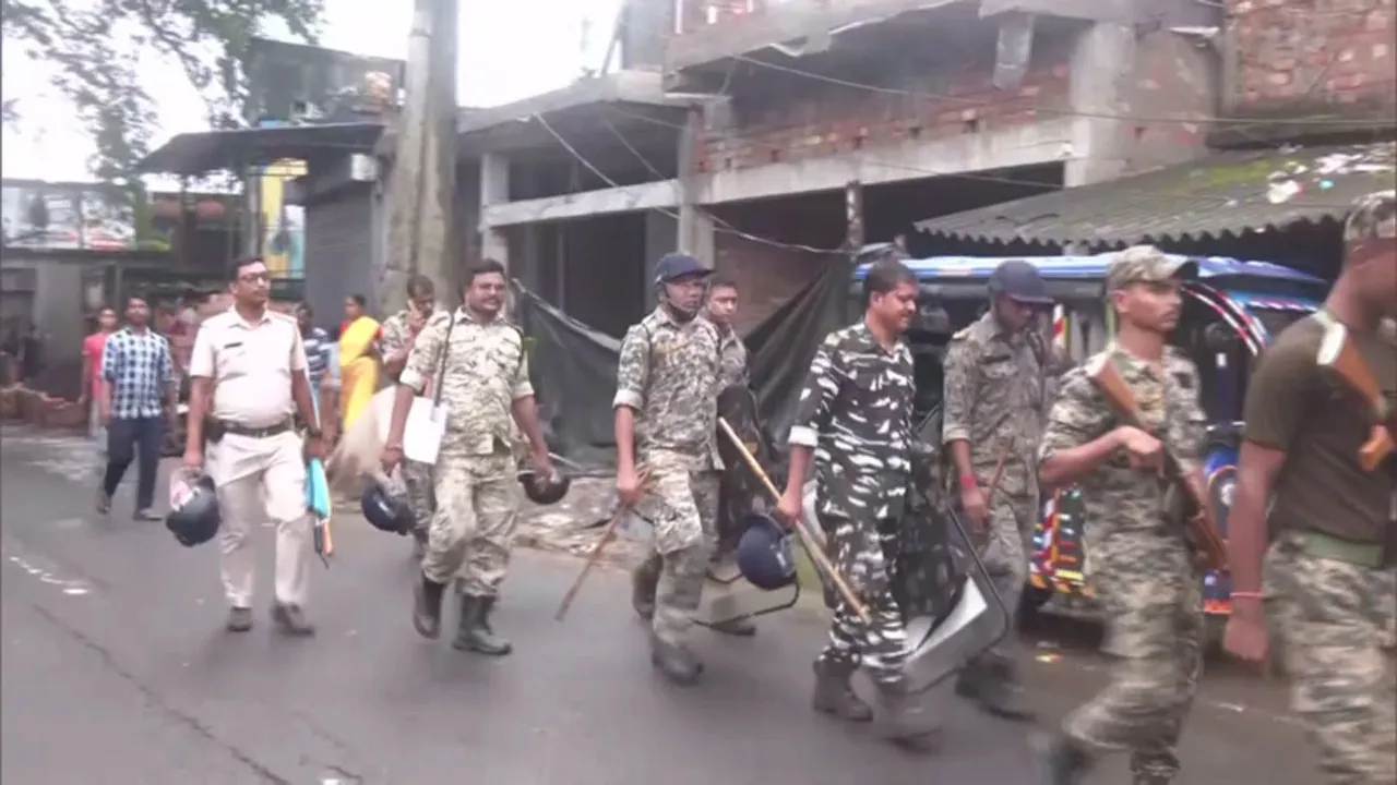 কিশোরীকে ধর্ষণের পর হত্যার ঘটনায় উত্তপ্ত পশ্চিমবঙ্গ