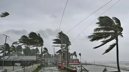 ঝড়-বৃষ্টির শঙ্কায় ৯ নদীবন্দরে ১ নম্বর সতর্ক সঙ্কেত