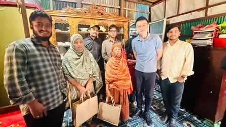 দে‌বিদ্বা‌রে শহীদ রুবেল ও আহত জুলাইযোদ্ধা ইয়াছিনের বা‌ড়ি‌তে চীনা পর্যবেক্ষক দল