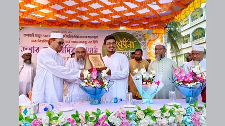 ভিপি হওয়ার পর প্রথমবার খাগড়াছড়িতে সাদিক, সিক্ত হলেন ভালোবাসায়