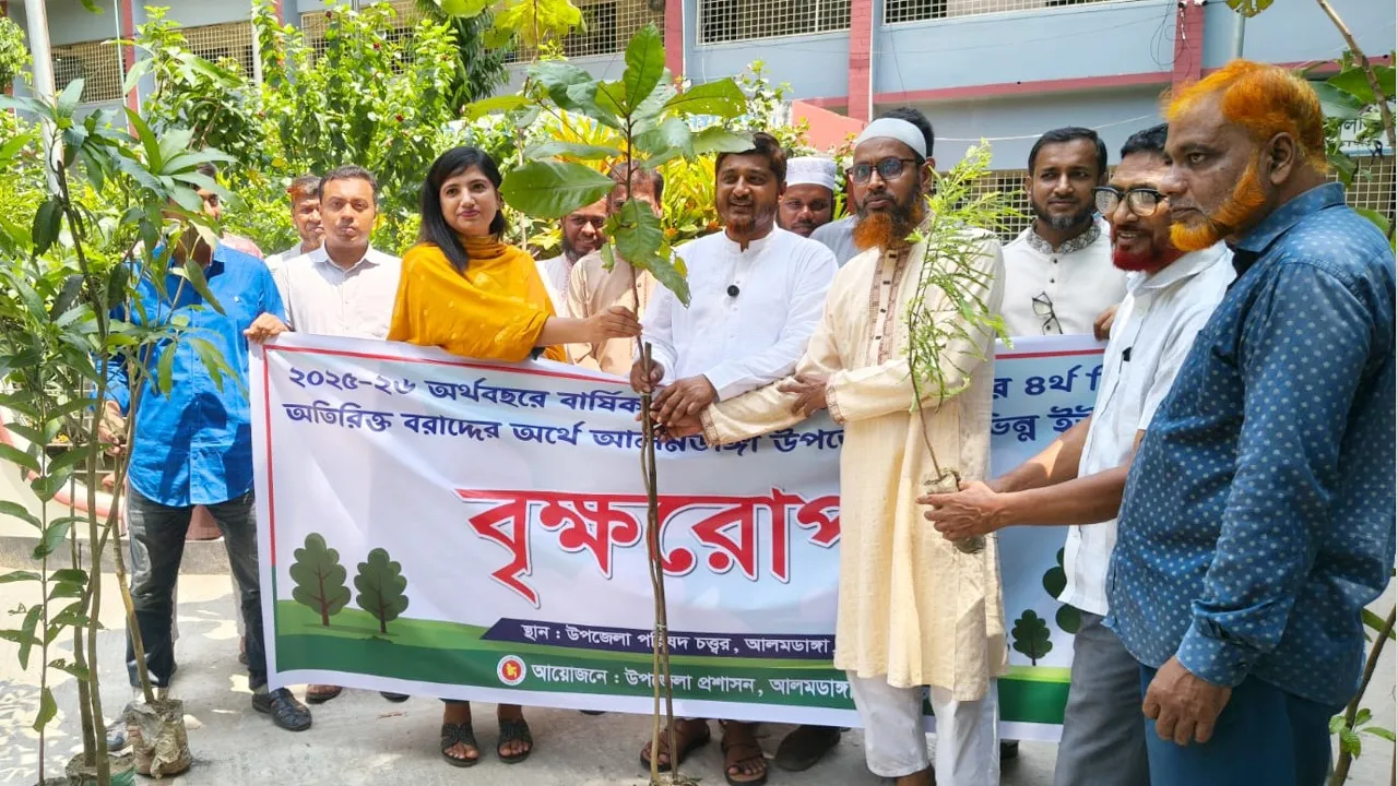চুয়াডাঙ্গায় বৃক্ষরোপণ কর্মসূচি উদ্বোধন