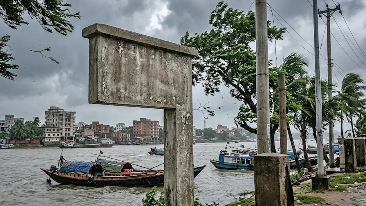 সাত অঞ্চলে ৬০ কিমি বেগে ঝোড়ো হাওয়ার পূর্বাভাস