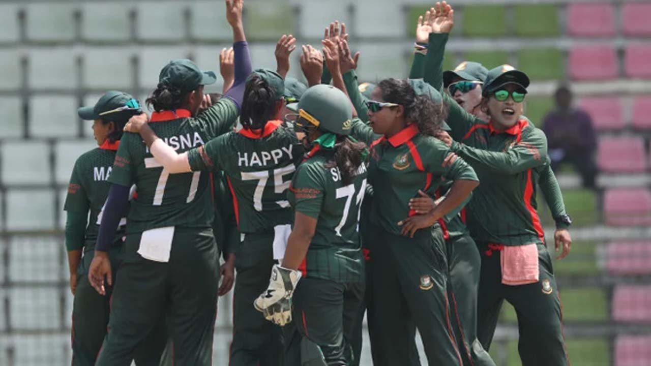 Women Emerging Team