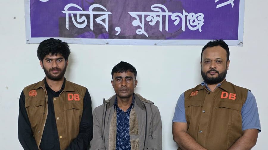 Yaba-and-marijuana-seized-in-DB-police-raid-in-Munshiganj