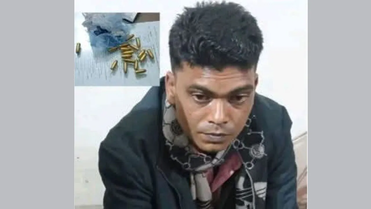 পুঠিয়ায় ২৪ রাউন্ড পিস্তলের গুলিসহ যুবক আটক