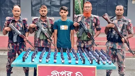 চুয়াডাঙ্গায় ভারতীয় নেশাজাতীয় সিরাপসহ যুবক গ্রেফতার
