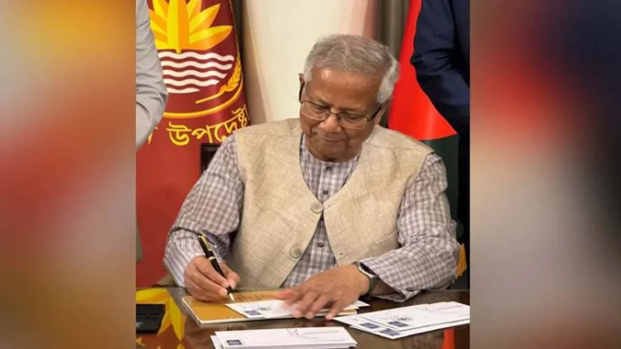 স্মারক ডাকটিকিট অবমুক্ত প্রধান উপদেষ্টার