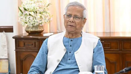 ড. ইউনূসসহ সব উপদেষ্টার দেশত্যাগে নিষেধাজ্ঞা চেয়ে রিট