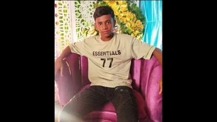 সীতাকুণ্ডে রিকশা ছিনতাই, চালককে গলা কেটে হত্যা
