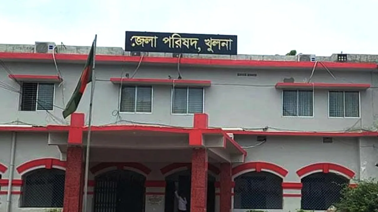 অবশেষে খুলনায় জেলা পরিষদের প্রশাসনিক কর্মকর্তা স্ট্যান্ড রিলিজড