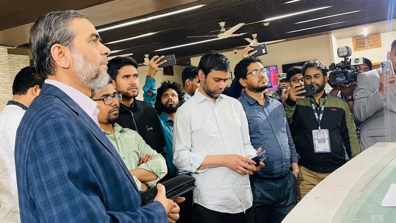 একটি দলকে সুবিধা দিতে ফলাফল নিয়ে চক্রান্তের অভিযোগ