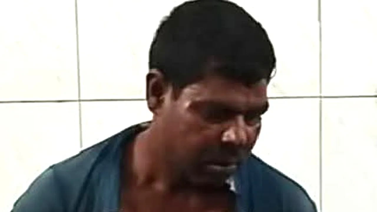 গাংনীতে শিশু ছাত্রীকে উত্যক্ত : ভ্যানচালককে গণধোলাই দিয়ে পুলিশে সোপর্দ