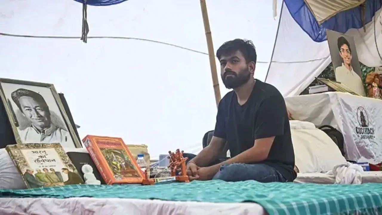 ‘ককরোচ’র প্রতিষ্ঠাতা অভিজিৎ অসুস্থ