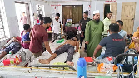 নড়াইলে সড়ক দুর্ঘটনায় স্কুলছাত্র নিহত, আহত আরো ৬