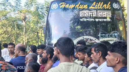 বেতাগীতে সড়ক দুর্ঘটনায় হতাহত ৩