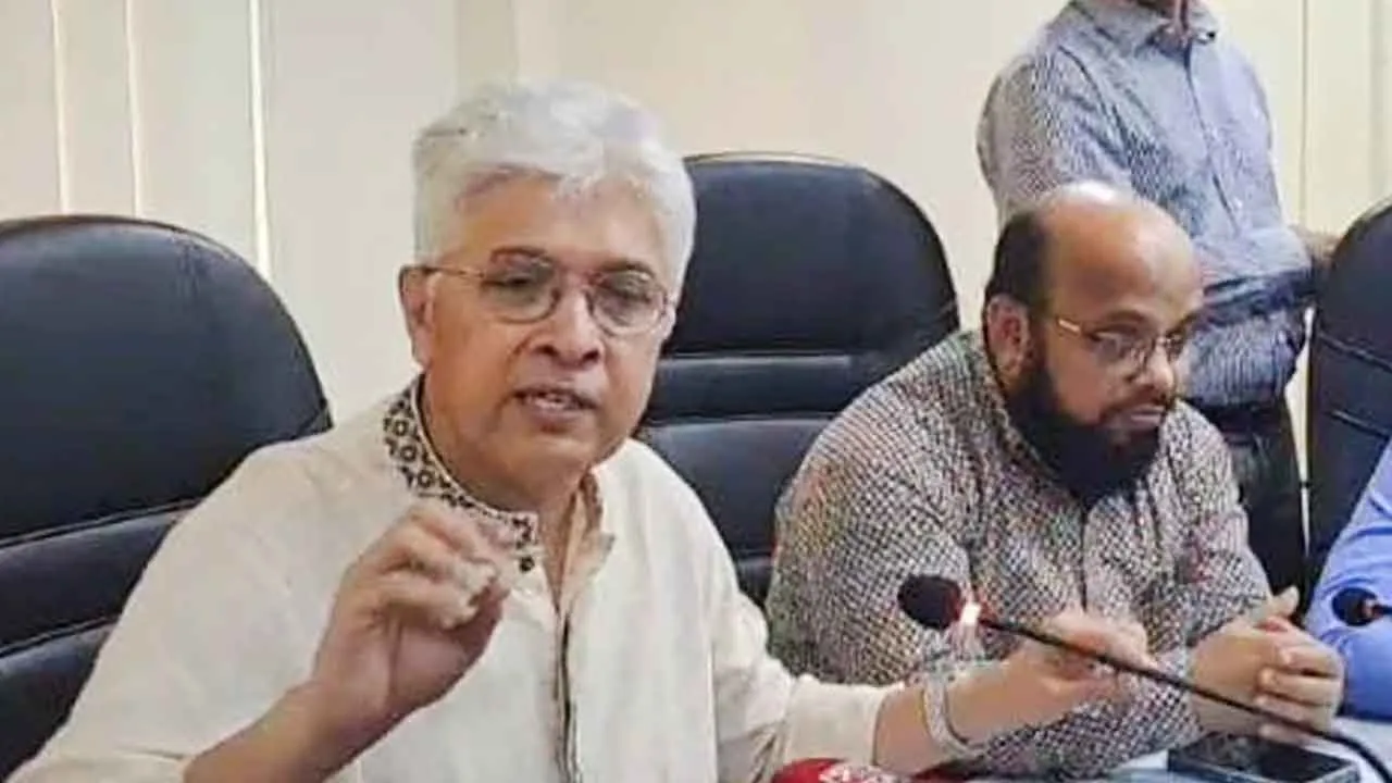 সাভারের ট্যানারিগুলোতে সাড়ে ৩ লাখের বেশি কাঁচা চামড়া সংরক্ষণ করা হয়েছে