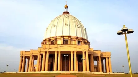 আইভরি কোস্টে প্রেসিডেন্ট পদে লড়তে চান ৬০ জন