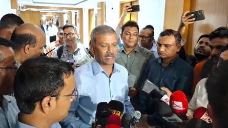 প্রধান বিচারপতির সাথে সেনাপ্রধানের দেখা করার তথ্য আমার জানা নেই