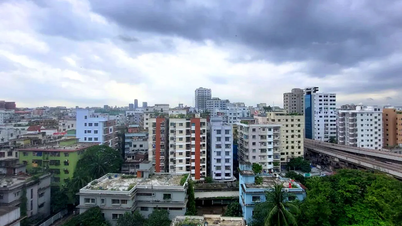 বায়ুদূষণের শীর্ষে লাহোর, ঢাকার অবস্থা কেমন