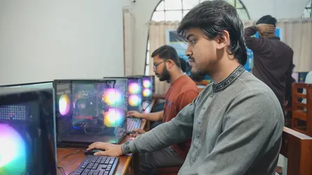 ডাকসুর উদ্যোগে সূর্যসেন হলে ‘আইটি অ্যান্ড ক্যারিয়ার সেন্টার’ উদ্বোধন
