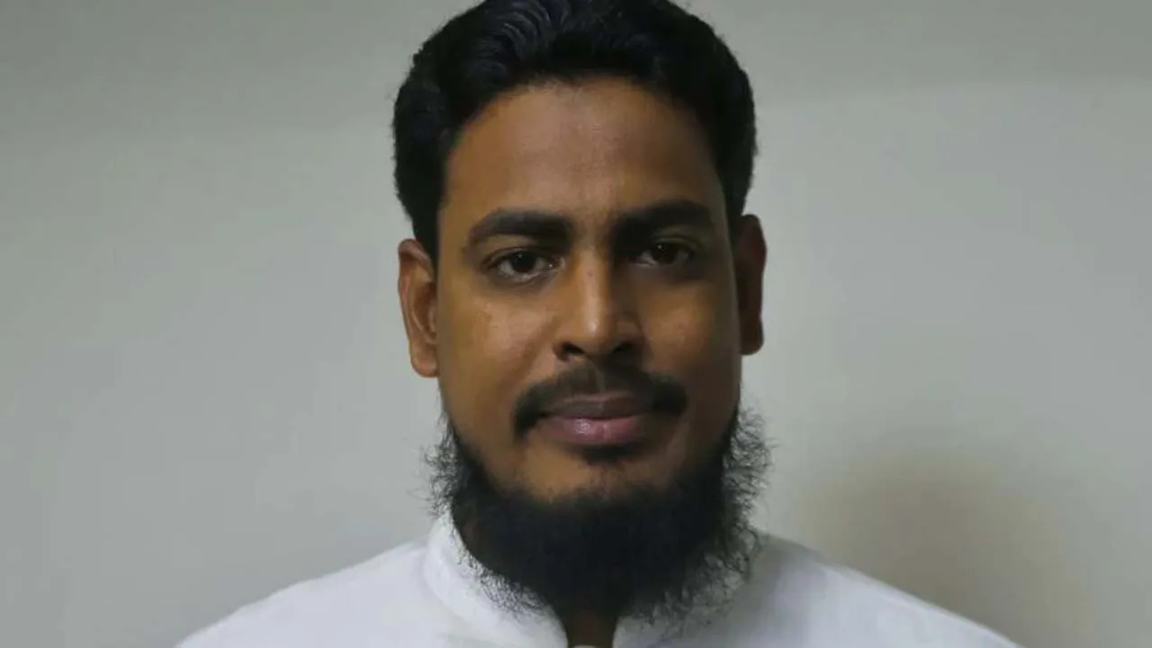 আ’লীগ-ছাত্রলীগের সন্ত্রাসীরা আগ্নেয়াস্ত্র দিয়ে গুলি চালাচ্ছে : আখতার হোসেন