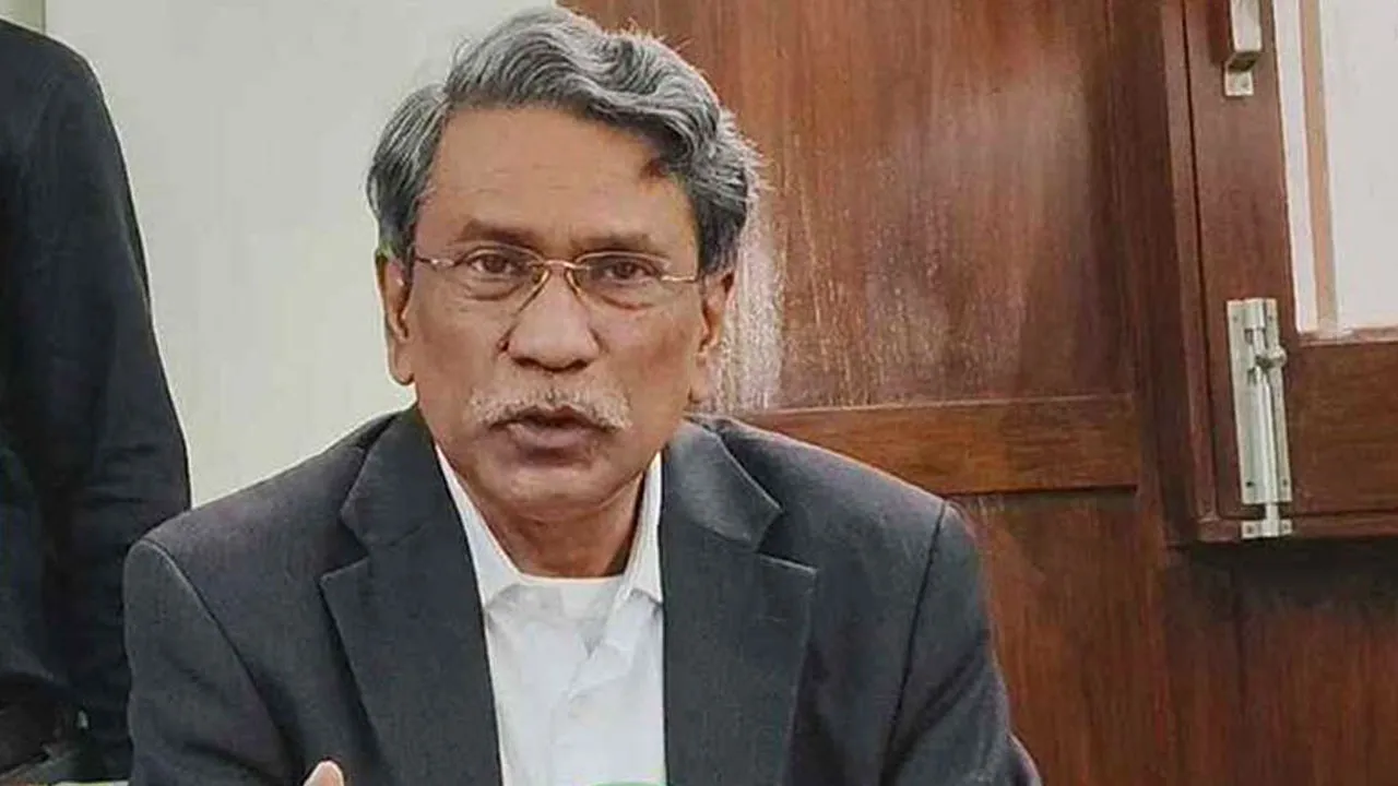 প্রধানমন্ত্রীর ১০ বছরের মেয়াদকালে বিএনপির দ্বিমত