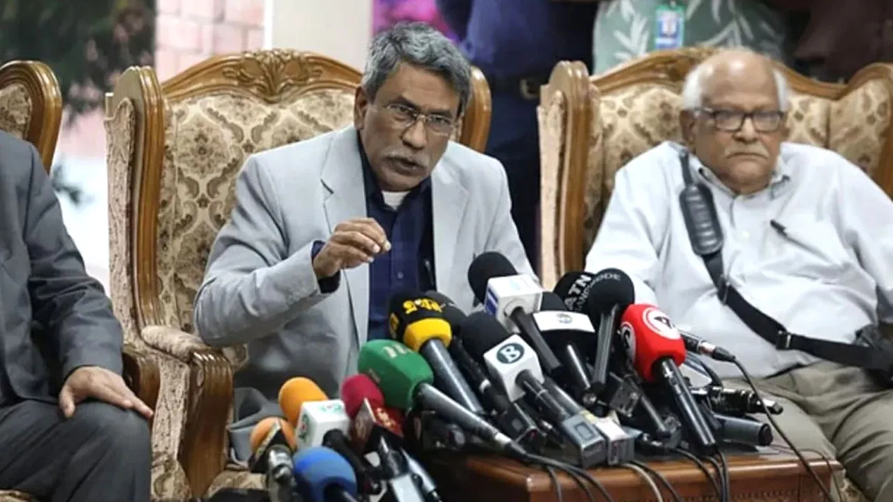 দলীয় প্রধান প্রধানমন্ত্রী হতে পারবেন না, সিদ্ধান্ত জানালো কমিশন