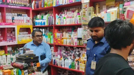 আলমডাঙ্গায় ভোক্তা অধিকারের অভিযানে ৩ প্রতিষ্ঠানকে জরিমানা