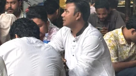 রাকসুর আচরণবিধি লঙ্ঘন করে কেন্দ্রীয় ছাত্রদল নেতার ক্যাম্পাসে অবস্থান